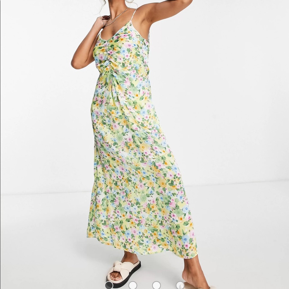 Stradivarius Floral Maxi Dress